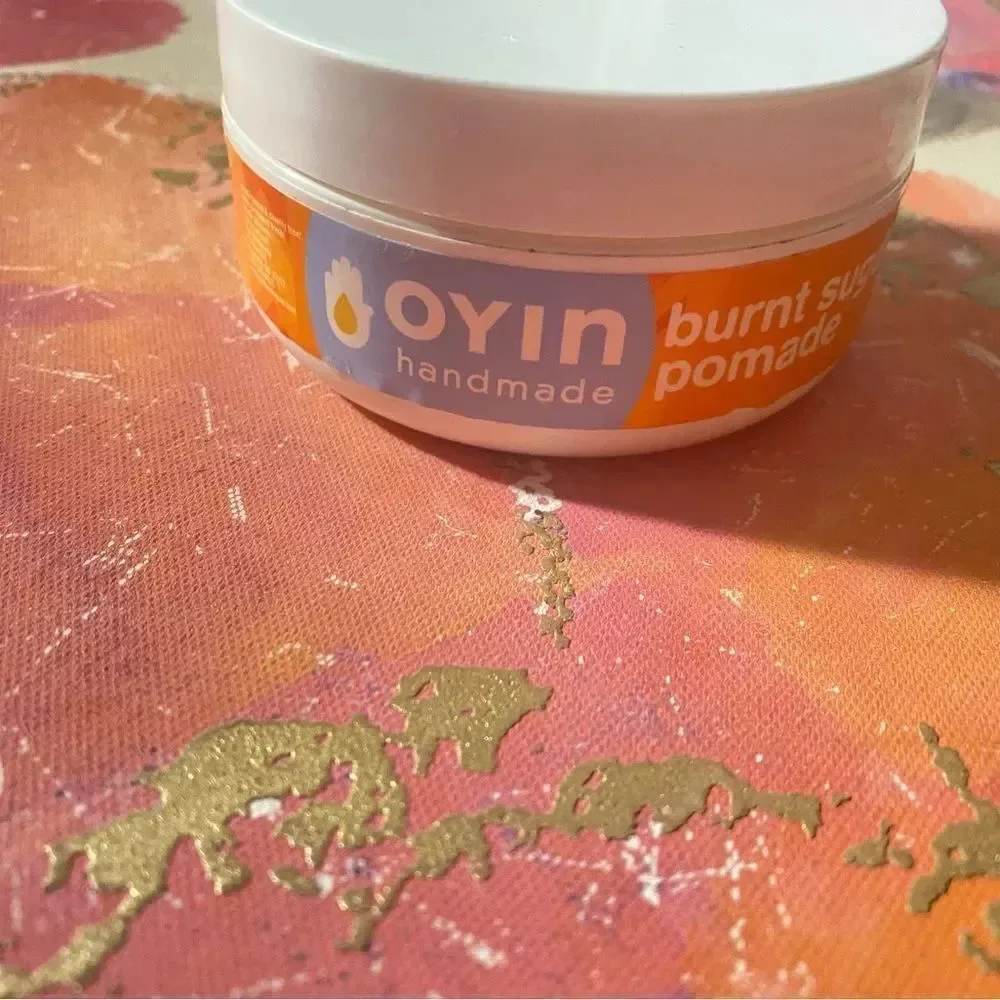 🛍️Oyin Handmade Burnt Sugar All-Veggie Pomade, 4 Oz